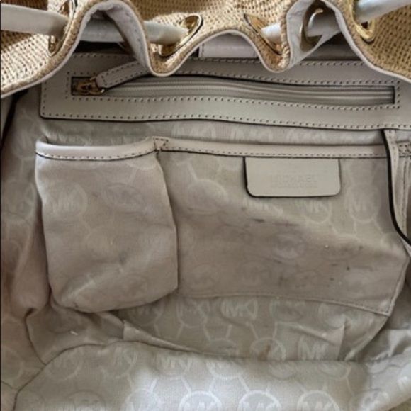 Michael Kors Straw bag with off white leather and gold MK logo and tassel - Picture 5 of 8
